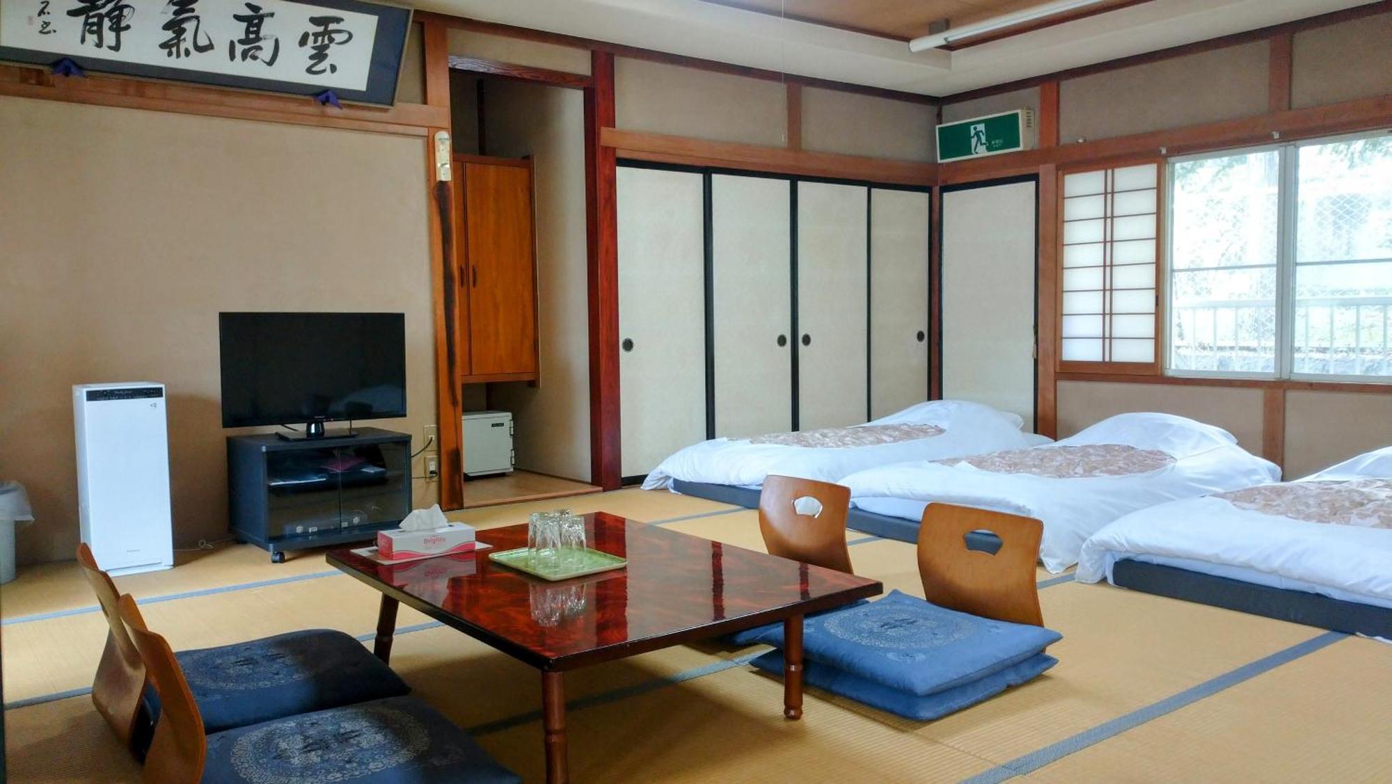 Nishimiyasou Hotel Фуджикавагучико Екстериор снимка