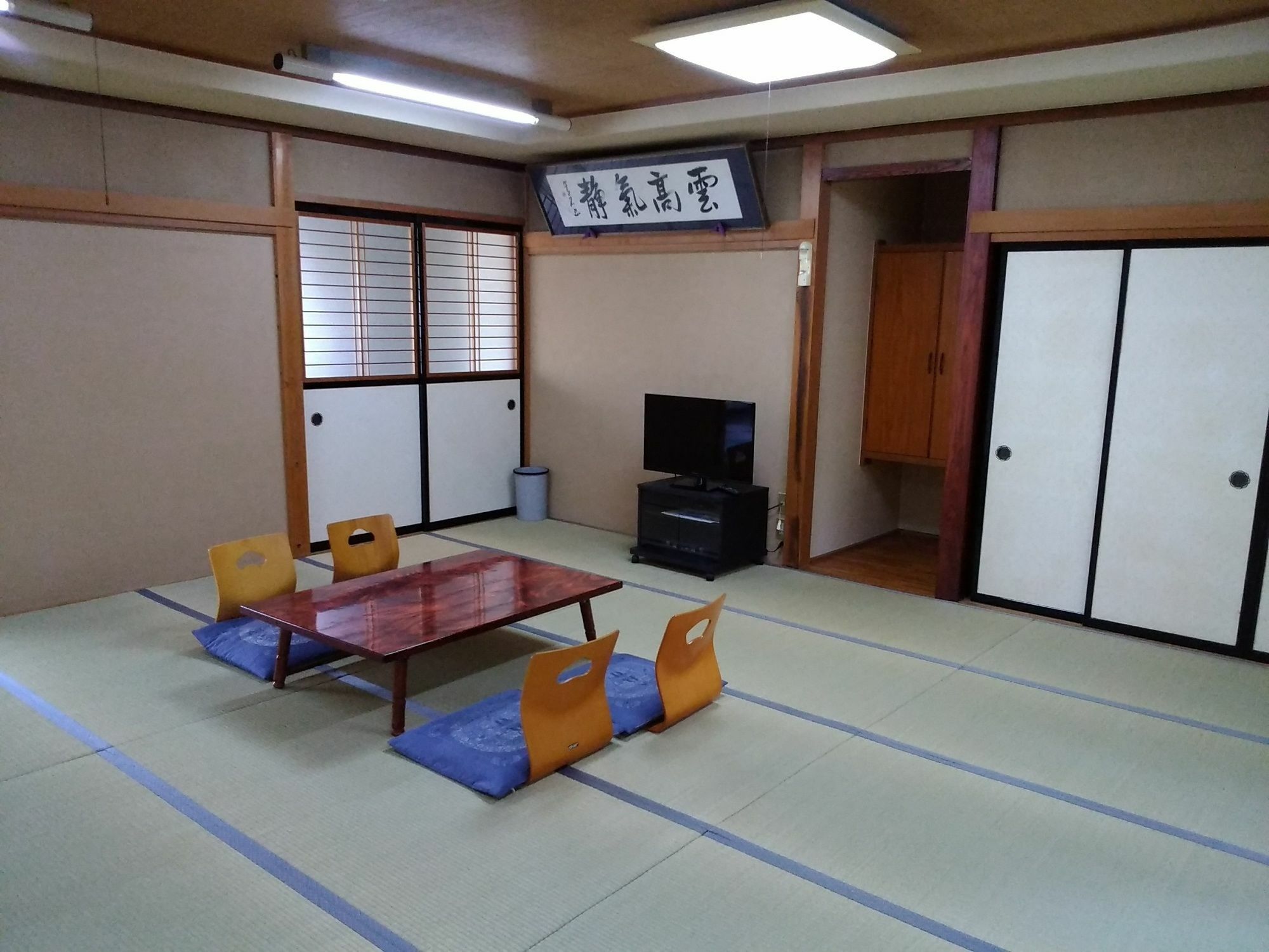 Nishimiyasou Hotel Фуджикавагучико Екстериор снимка